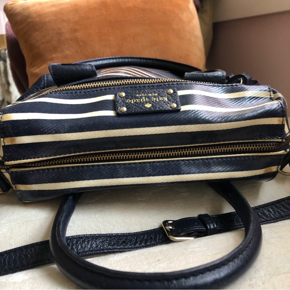 Kate Spade navy/cream pinstriped leather tote bag with crossbody strap - Picture 11 of 11